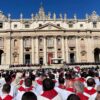 De Elche al Vaticano para despedir al papa Francisco