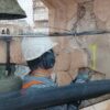 Santa Pola. Hacen catas para determinar el origen de las grietas de la Torre del Reloj en el Castillo-Fortaleza