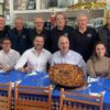 El conseller de Emergencias con los Amigos del Arroz con Costra