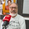 Toni López firma ejemplares de “Petits poèmes pour Véronique” en la Feria del Libro de Elche